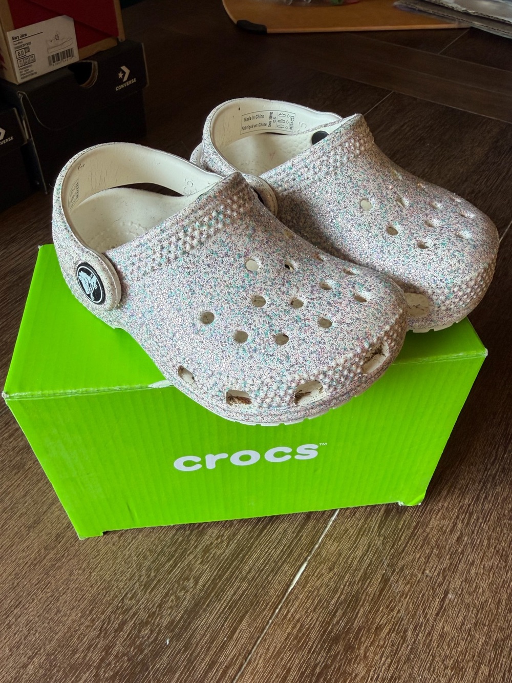 CROCS Toddler Glitter Speckle Clog in Silver and White